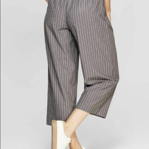 MPG Pants - Black wide leg crop pants